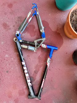 Vintage Trek ZR9000 frame