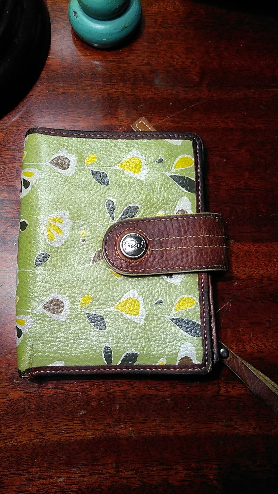 Fossil passport/wallet