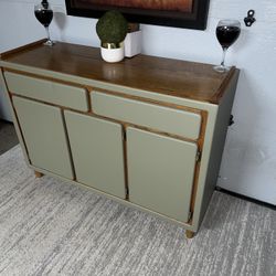Solid Wood Side Board/ Buffet Table 