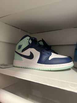Jordan 1 Mid