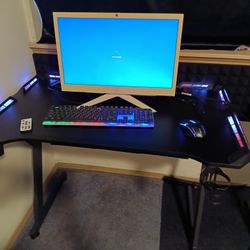 HP 21-b0024 All-in-One PC + 40" LED Gaming Desk + Mouse & Keyboard