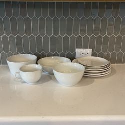 White Plates And Bowls 
