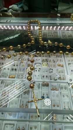 14k Gold rosario 65.2 grams 32 inch long