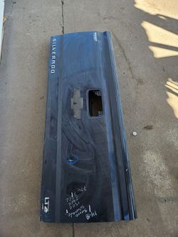Silverado  Sierra  tailgate Liftgate  14 to 18