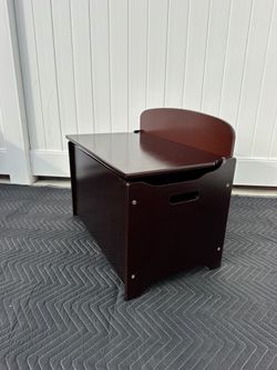 New brown toy box / Kid’s Toy Box / IN BOX