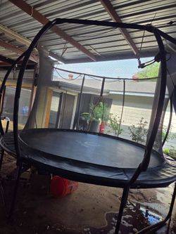 Jumpzylla trampoline