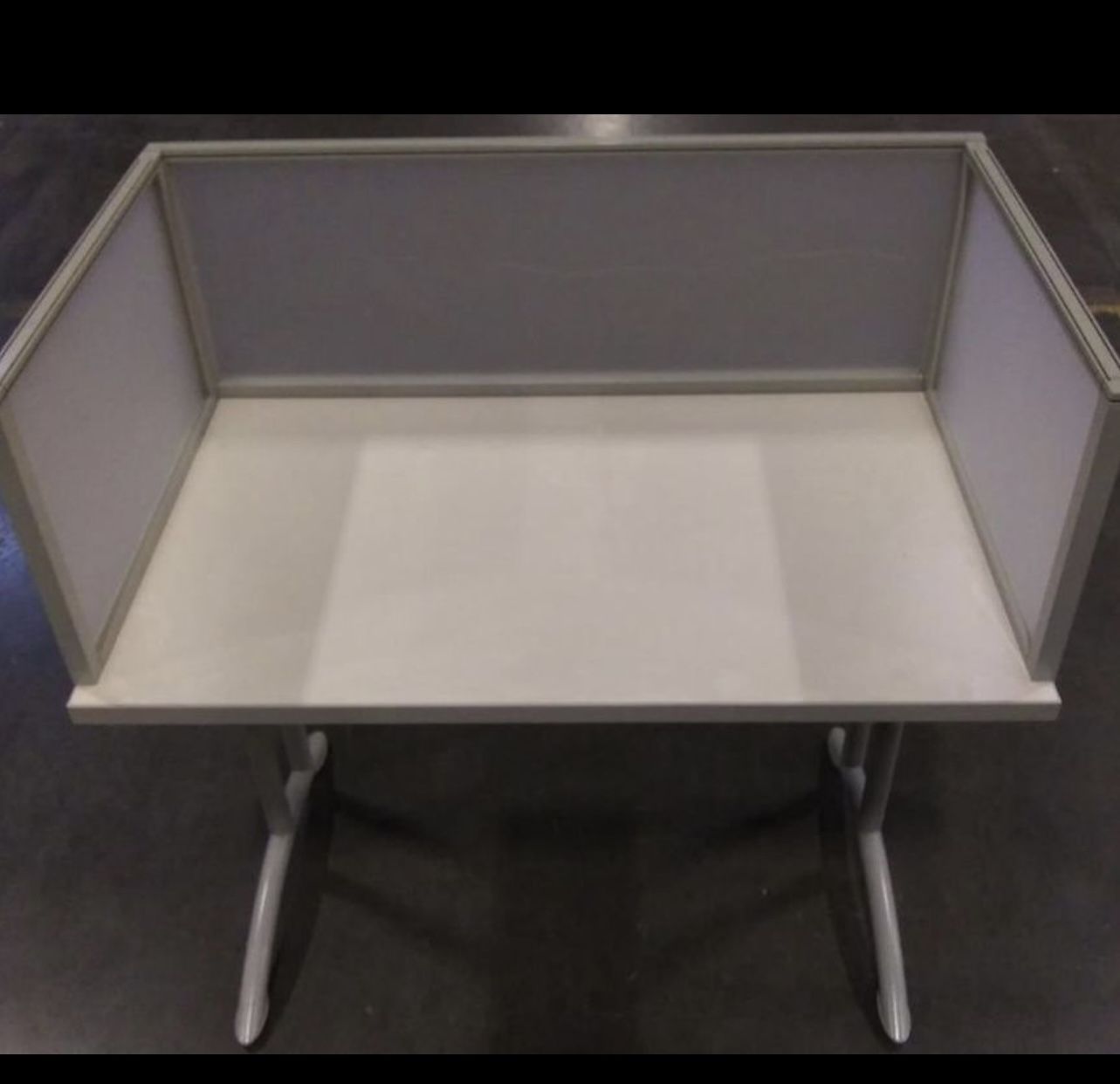 Cubical Desk 25”D x 26”H x 42” W. Height Doesn’t Include Screen Add 14 1/2