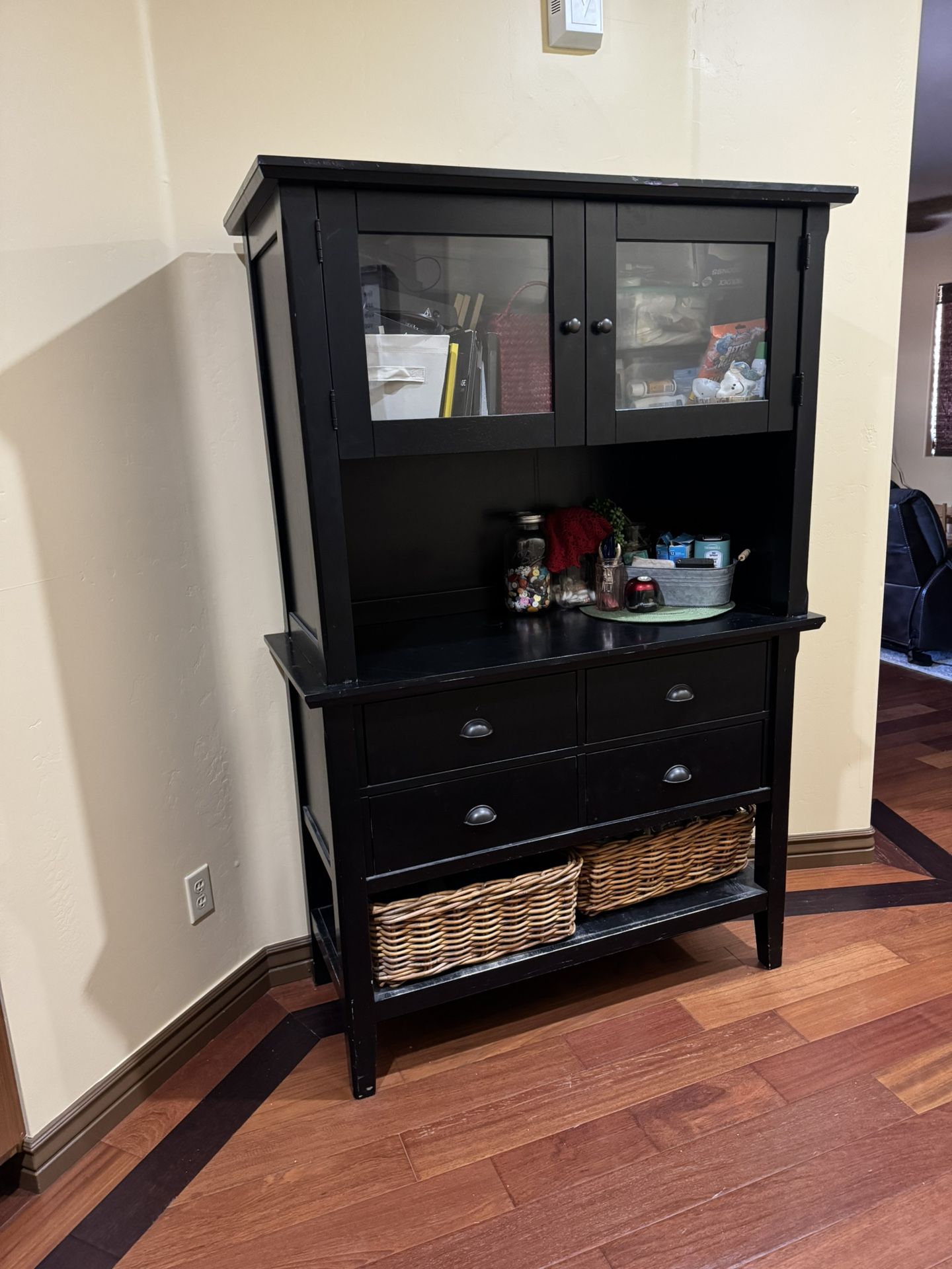Hutch/shelving Unit