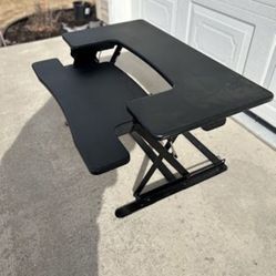 Sit/stand Desk / computer Riser