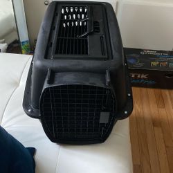 Petmates Two Door Top Load Kennel 