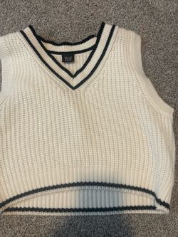 woolen white and back girls vest good