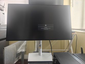 PC monitor (Dell U2722D)