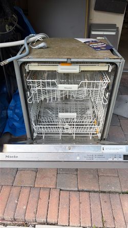 Miele Futura Classic Plus 3D Dishwasher