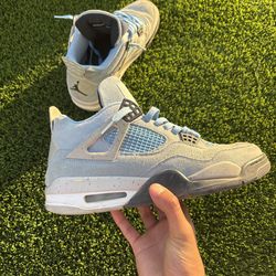 Jordan 4 Retro University Blue