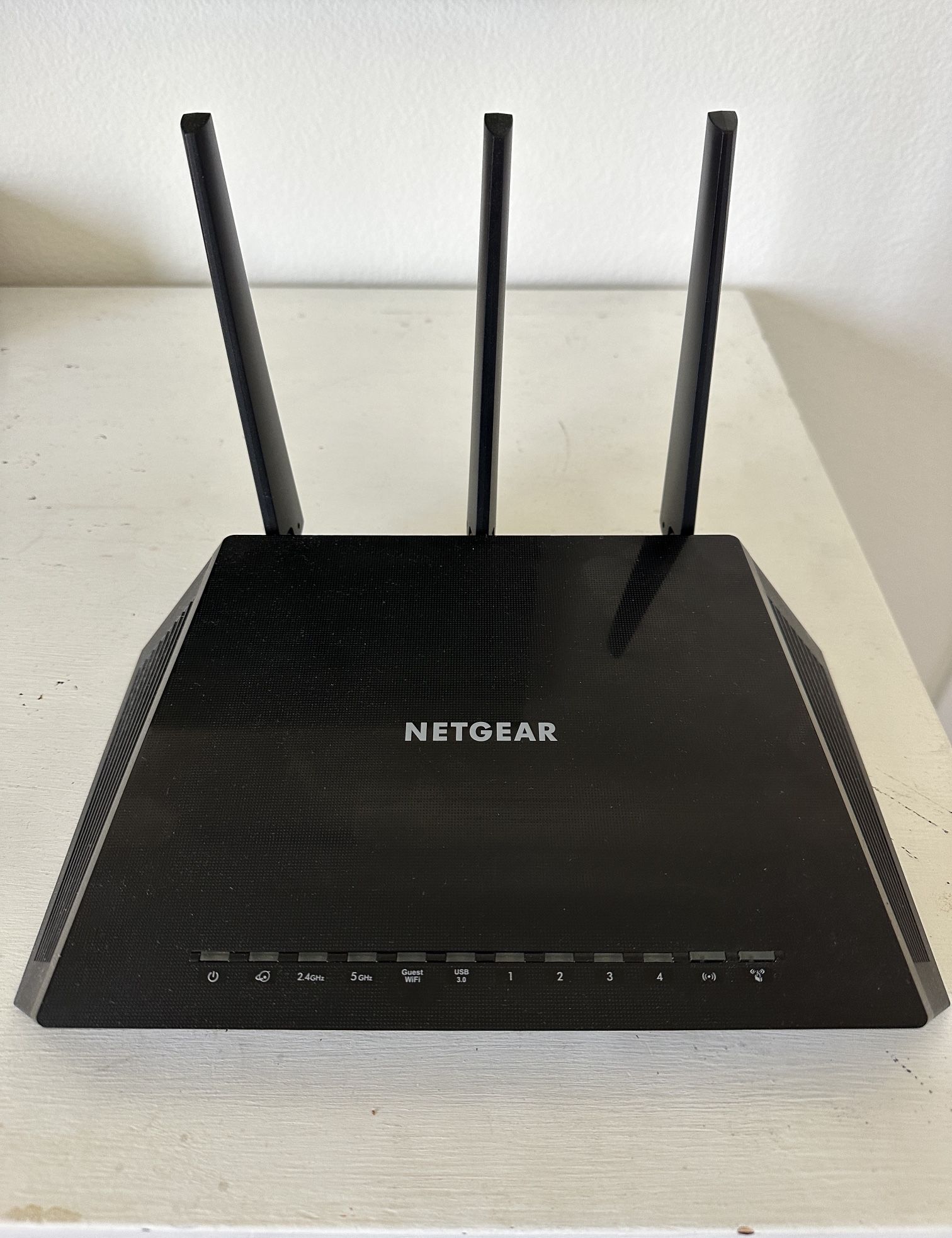R7200 - Nighthawk AC2100 Smart WiFi Router