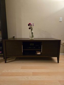 IKEA TV rack supports more than 65" size
