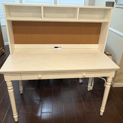 White Computer Desk With Hutch