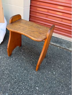 Cushman Colonial Creations maple stool or bench