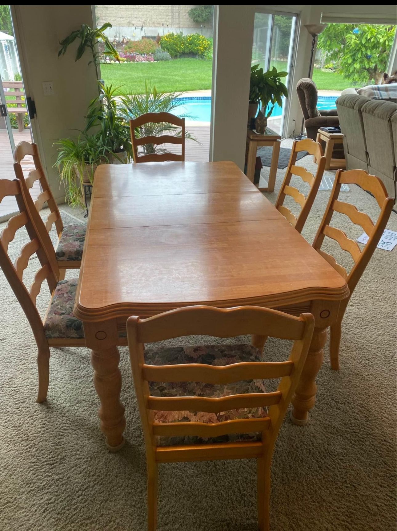 MOVING SALE - Dining Table Set – 6 Chairs + Removable Leaf (Use as 4 or 6 Seater)