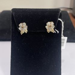14kt Diamond Flower Earrings 