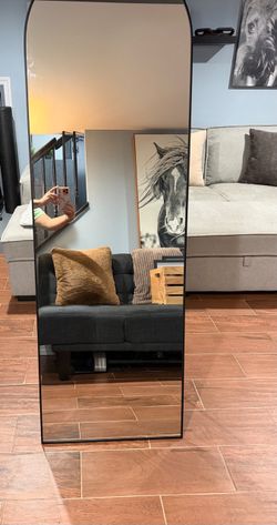 Arch mirror