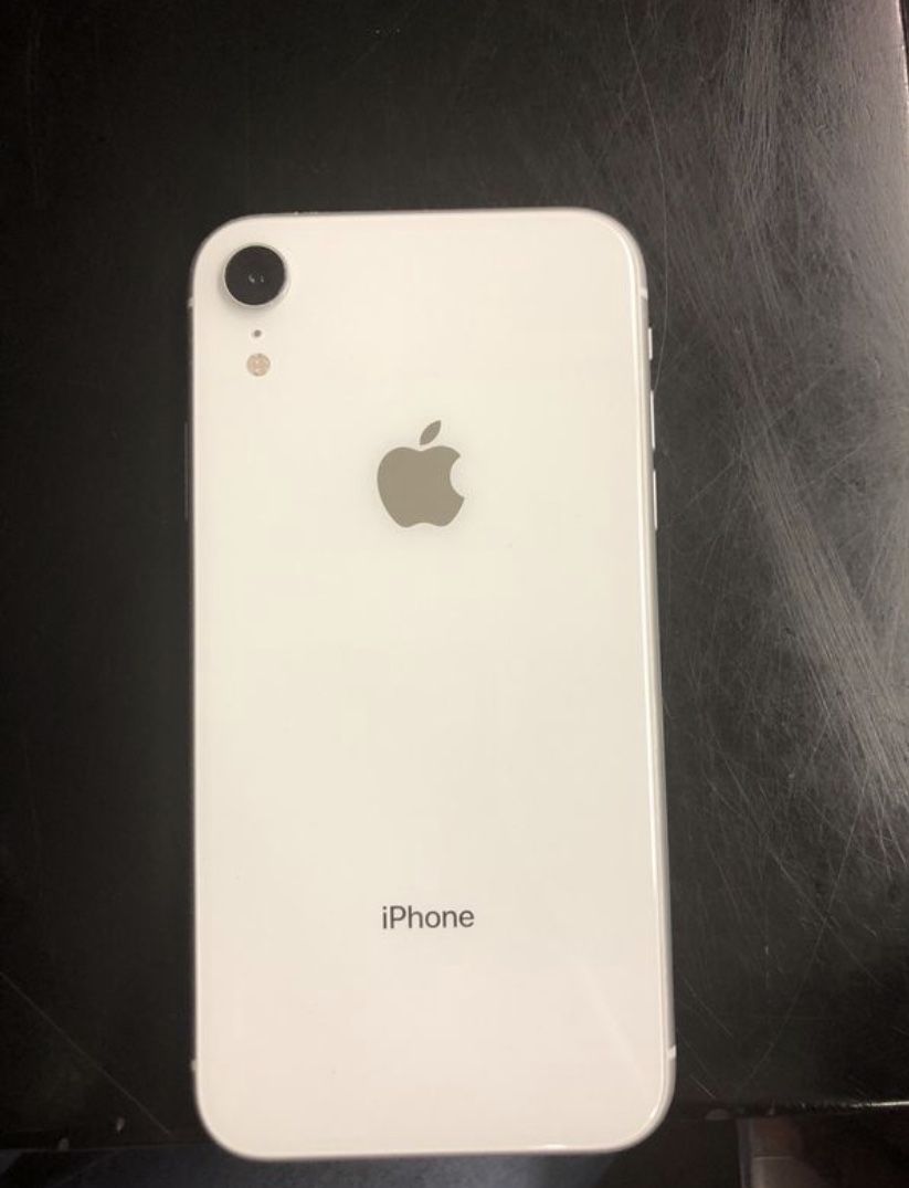 White IPhone XR (64 GB) T-Mobile