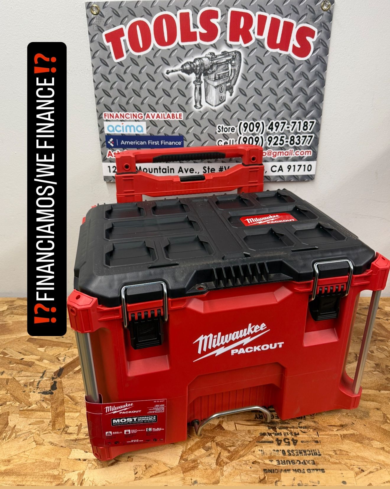 Milwaukee PACKOUT 22 in. Rolling Modular Tool Box Low Profile Handle**(FINANCIAMOS/WE FINANCE)**