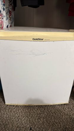 Goldstar mini fridge