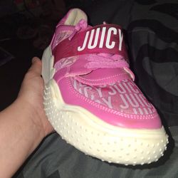Size 7.5 Juicy C