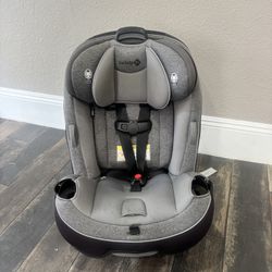 SAFETY FIRST GROW AND GO CONVERTIBLE CAR SEAT 