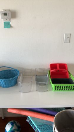 Moving sale holding containers 6 pieces