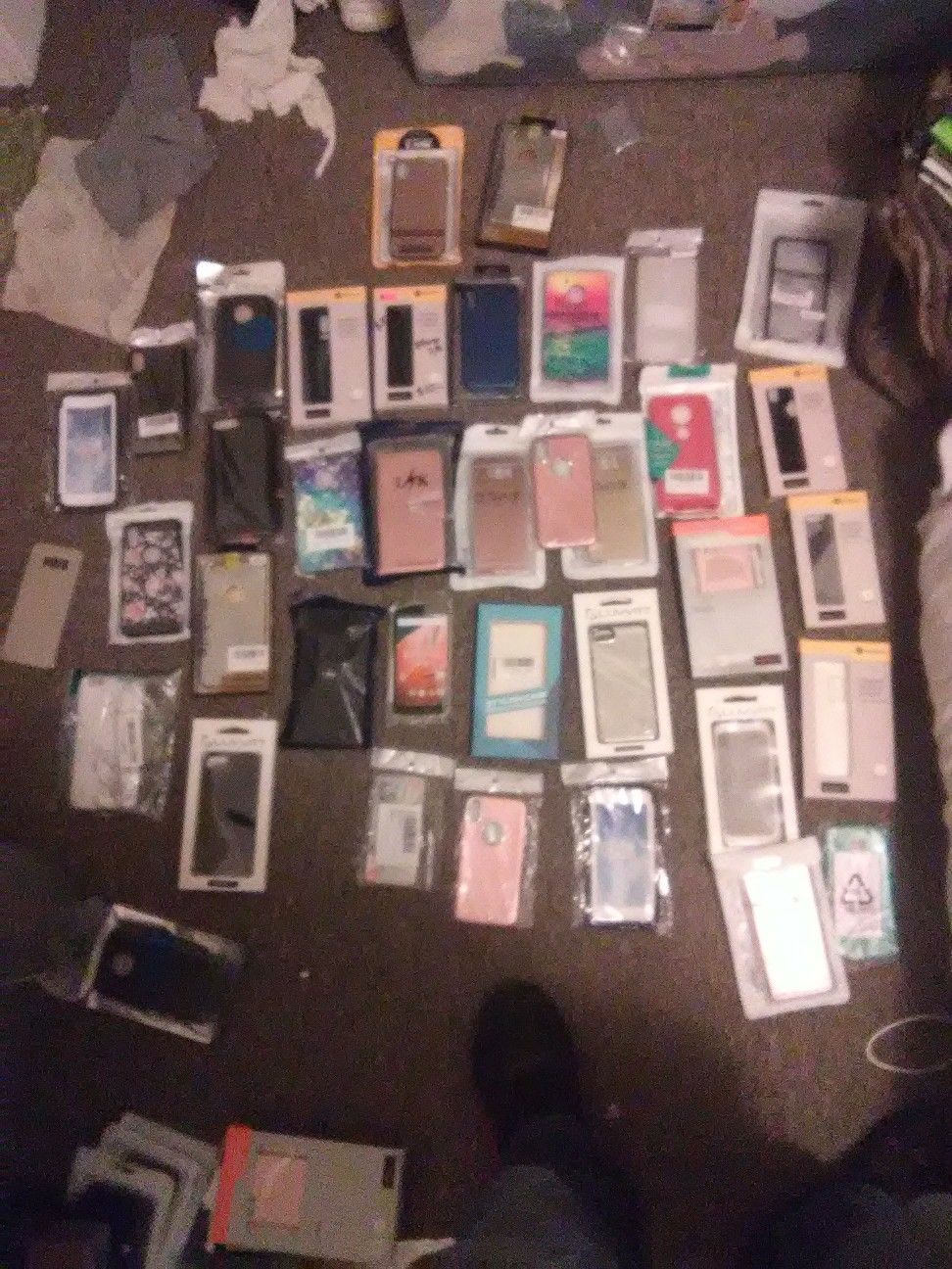 Phone cases, Otterboxes,and screen protectors (Cheap!)