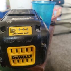 40. Volt Dewalt Battery 