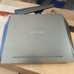Netgear  Nighthawk  Model R 7000