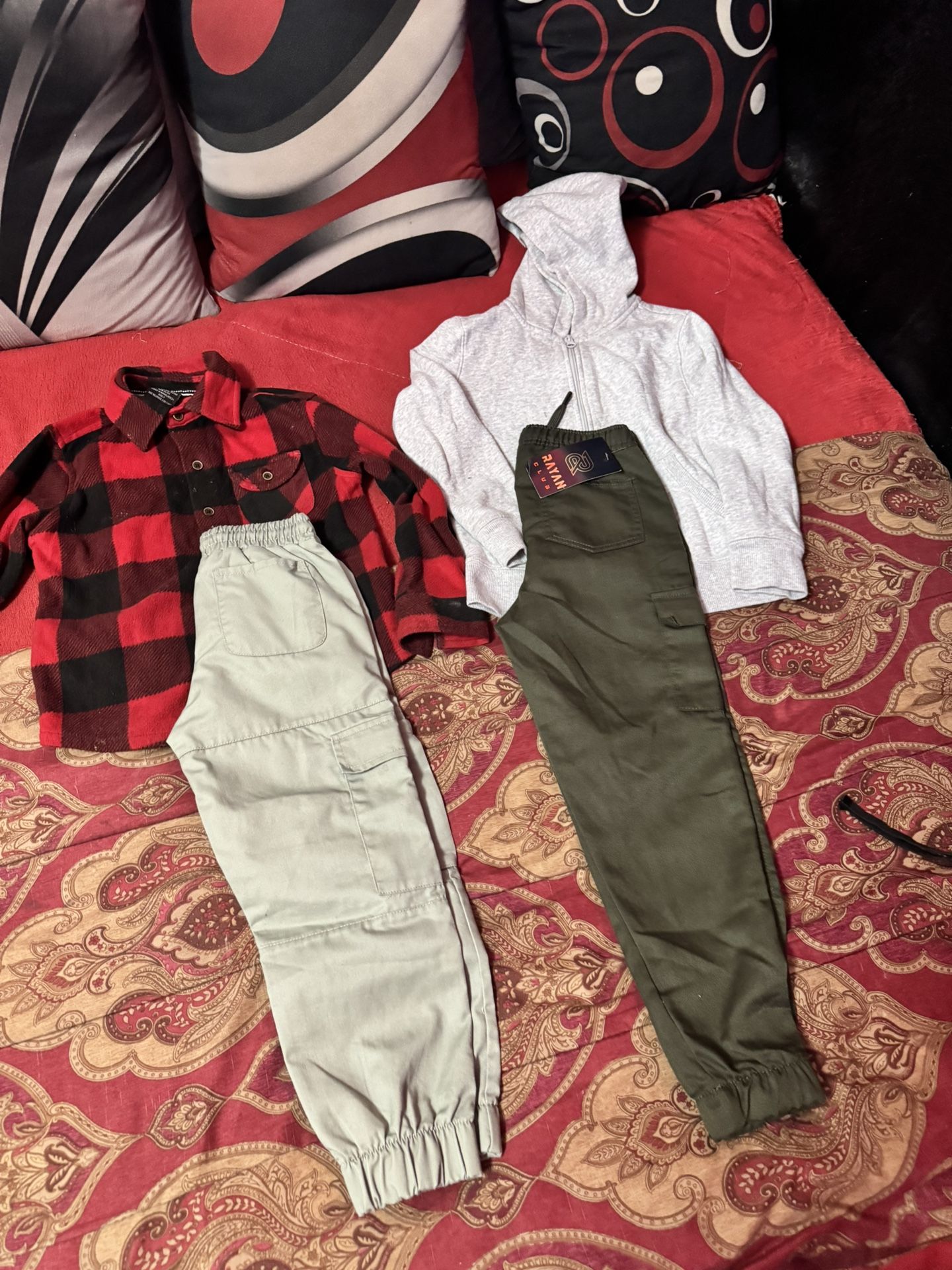Boys Size 7 Pants And Shirt And Hoodie $20