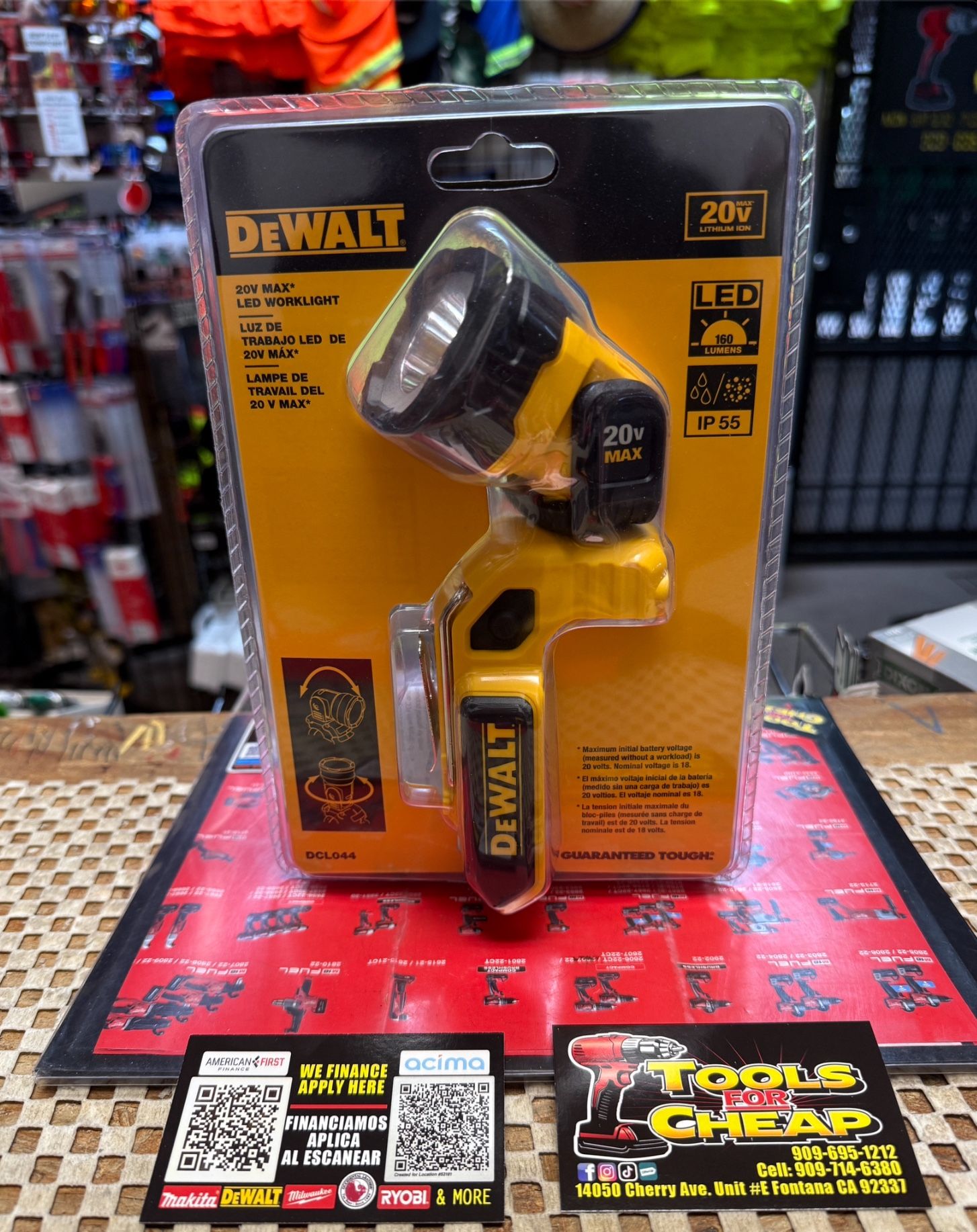 DEWALT 20V MAX Cordless LED Work Light