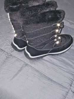 Kids Black Winter Snow Boots (Faux Fur) - Youth US 4
