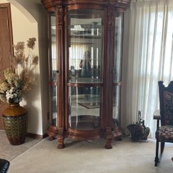 Beautiful curio Cabinet With Lights