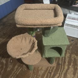 Cat Tree / Scratching Post with Platforms & Hideout