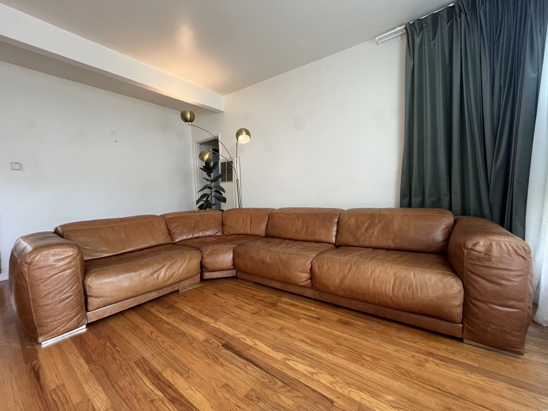 American Leather Brand Sectional Couch in Molasses