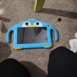 YosaToo Kids Tablet 7" Penguin Case - Great Condition, Pickup TONIGHT! 🐧 $20
