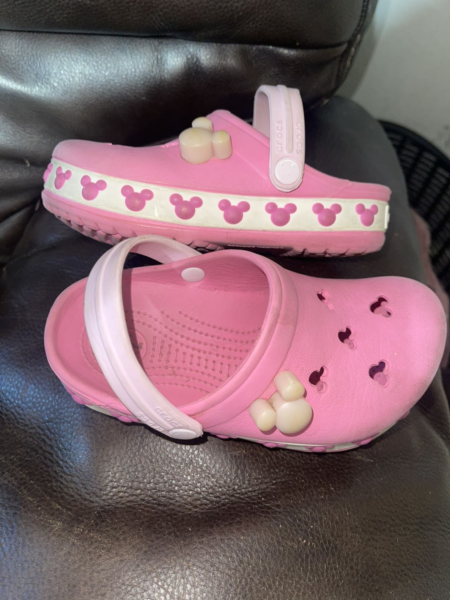 Disney Minnie Crocs Size 10-11 Kids