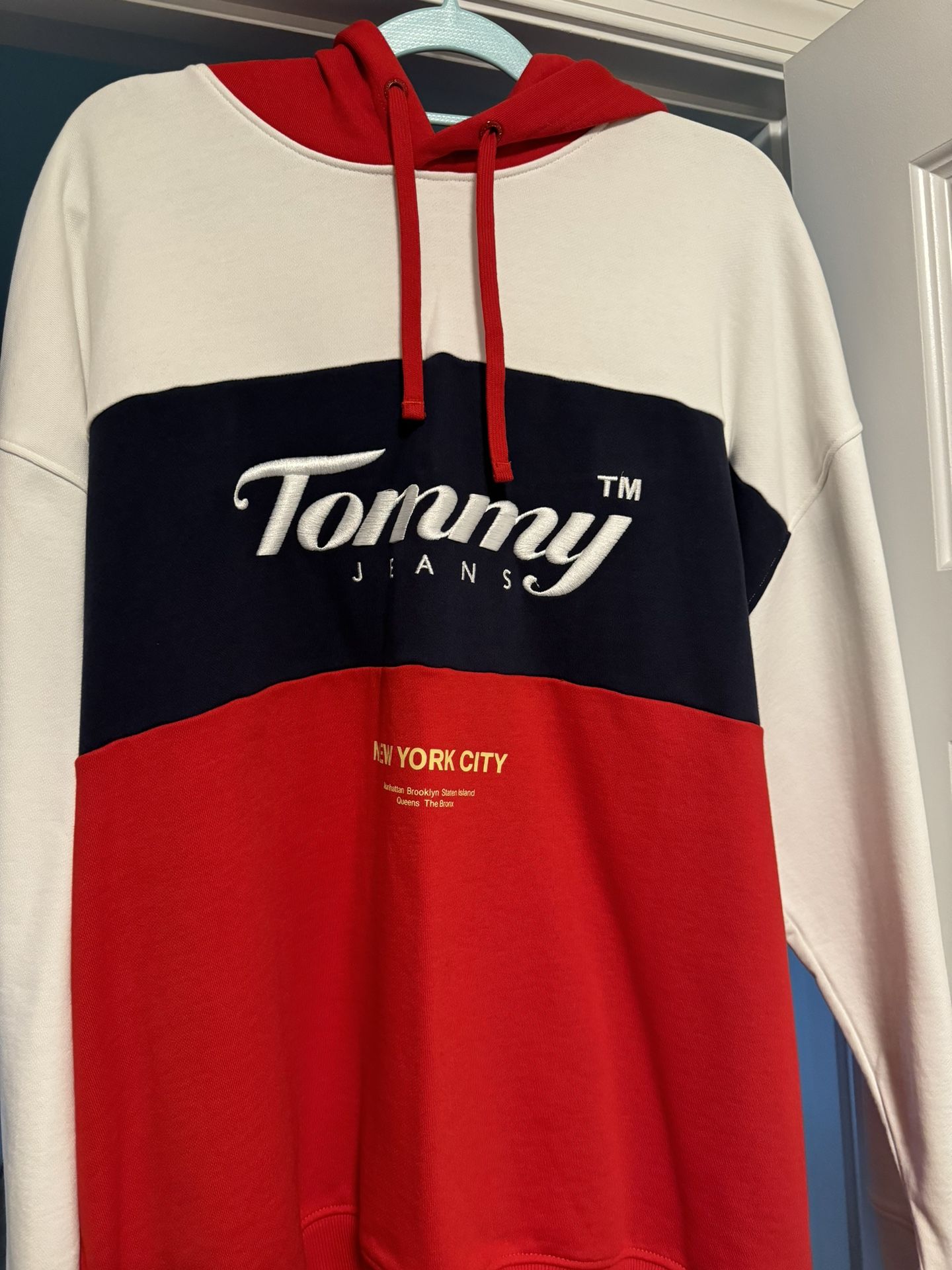 Tommy Hilfiger, Michael Jordan, Levi, And Tommy Hilfiger Zip Up Sweatshirt