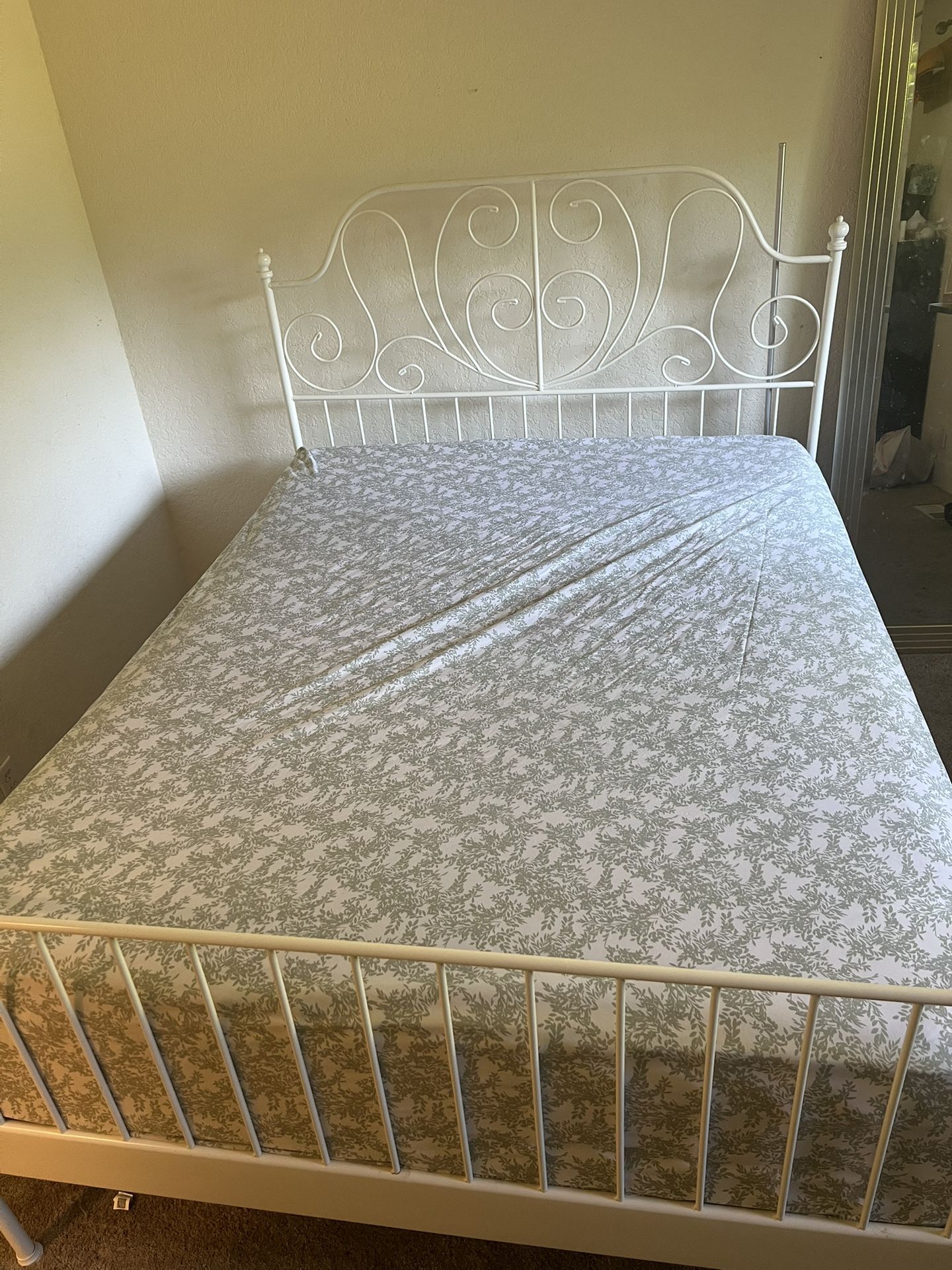 Queen Size Bed Frame 