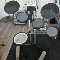 Roland Electronic Drum Kit