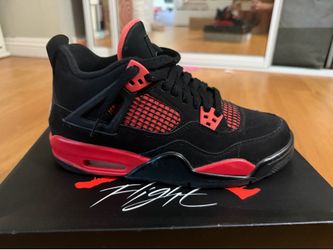 Jordan 4 black and red thunder , 7Y