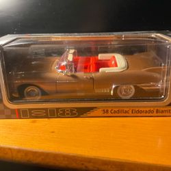1958 CADILLAC ELDORADO BIARRITZ 1:18 DIE CAST METAL COLLECTION