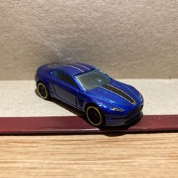 Hot Wheels Loose / Aston Martin V8 Vantage / Blue