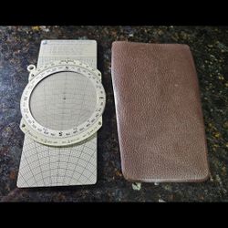Vintage Jeppesen CSG-8A Metal Flight Slide Graphic Computer with leather case