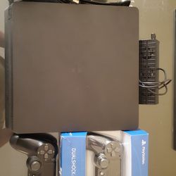 PS4 Slim